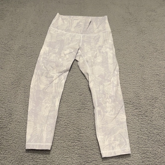 Lululemon wunder under crop legging size 6 - Picture 2 of 7